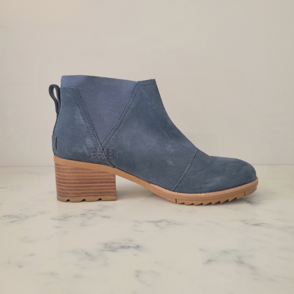 Sorel Blue Leather Water Proof Heeled Chelsea Boot